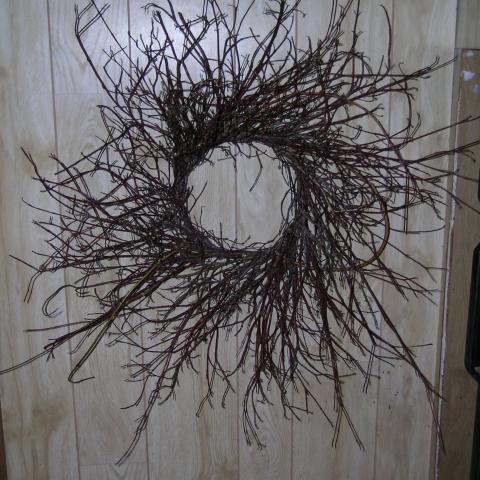 Red Osher Wreath 36